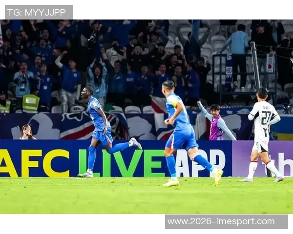 申花与首尔FC半场战成平局申花多次射门未能破门阿苏埃错失良机 申花与首尔FC半场战成平局申花多次射门未能破门阿苏埃错失良机