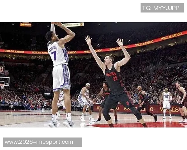 加兰赛季首秀表现平平26分钟贡献8分4助攻3失误需调整状态 加兰赛季首秀表现平平26分钟贡献8分4助攻3失误需调整状态