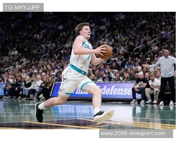 克尼佩尔全力防守库里三分球称其为独一无二的篮球天才