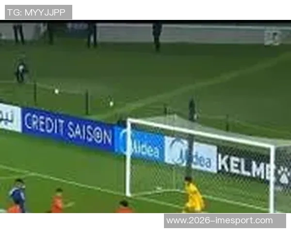 李刚仁手球送点球机会布雷斯特点球滑倒错失良机 李刚仁手球送点球机会布雷斯特点球滑倒错失良机