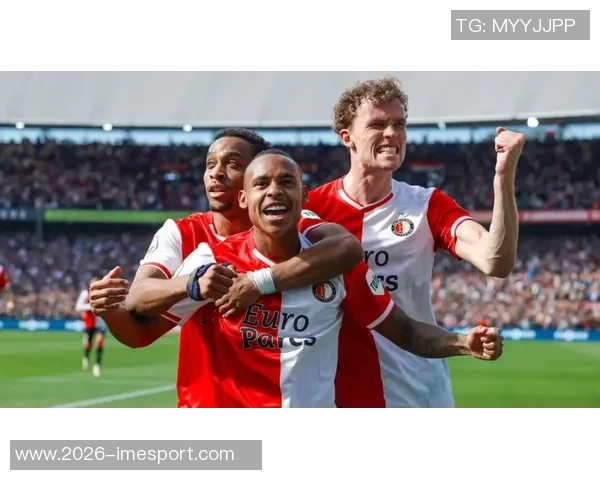 拜仁派球探考察费耶诺德19岁右后卫雷德引发关注 拜仁派球探考察费耶诺德19岁右后卫雷德引发关注